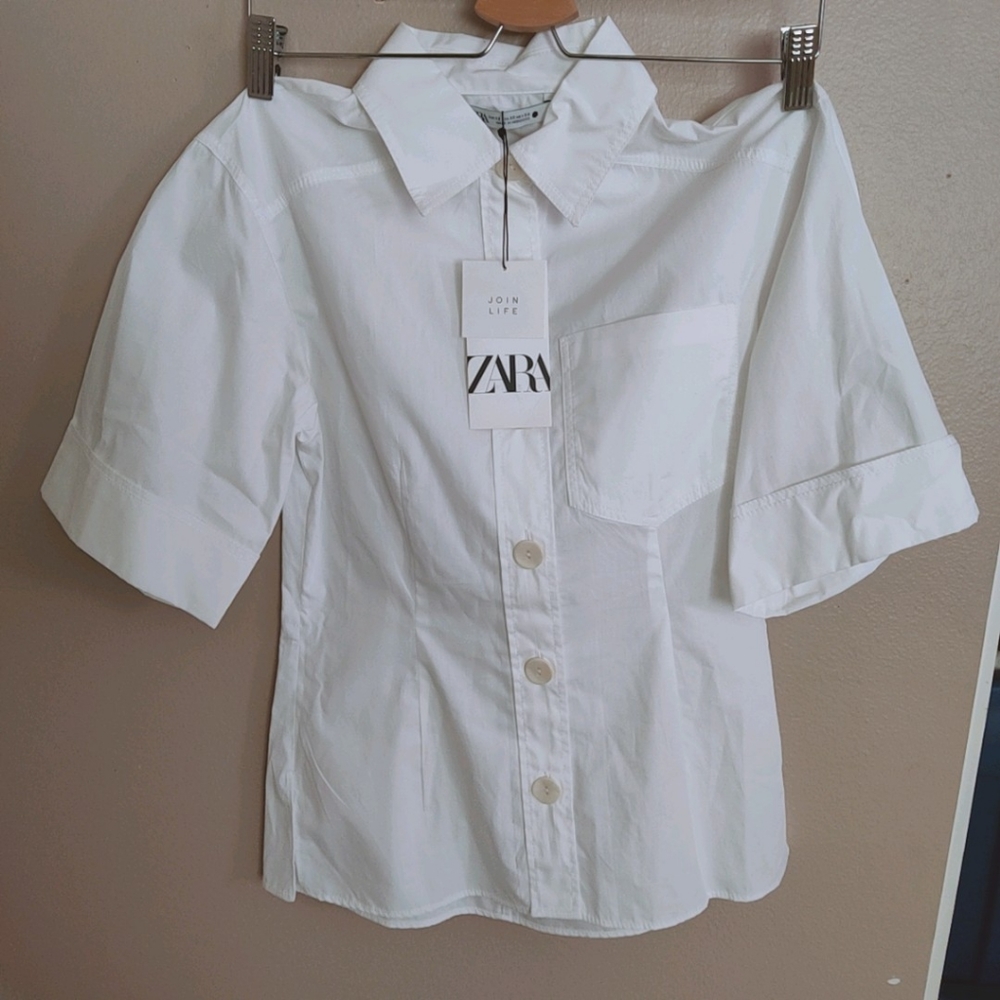 Basic white shirt sleeve shirt